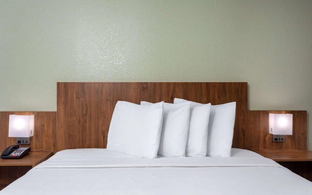photo 5 of Ramada by Wyndham Altamonte Springs Near I-4