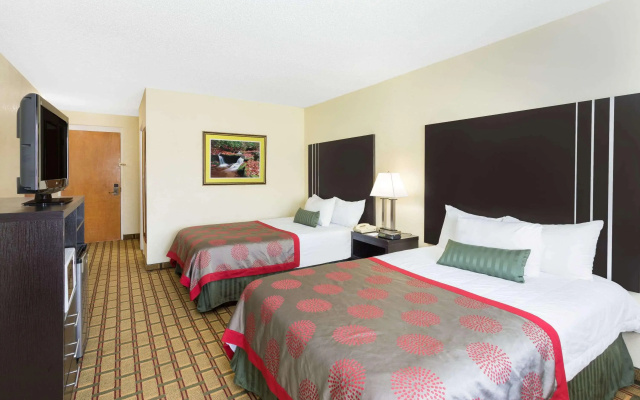 photo 2 of Ramada by Wyndham Asheville Southeast