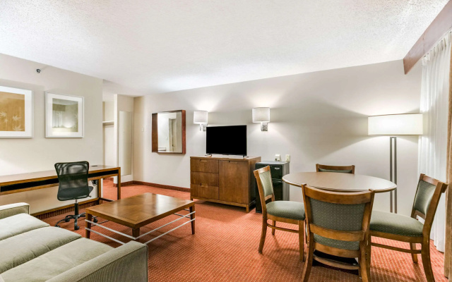 photo 3 of Clarion Hotel BWI Airport Arundel Mills