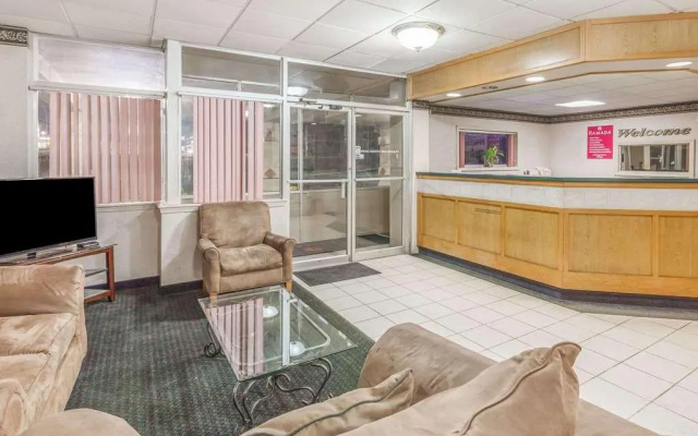 photo 5 of Ramada By Wyndham Clinton
