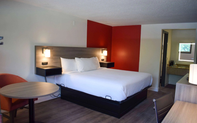 photo 3 of Ramada by Wyndham Cleveland Airport West