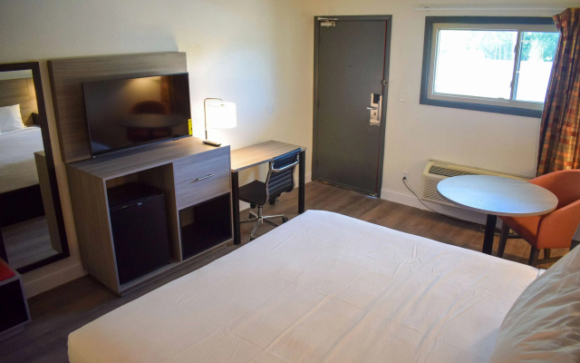 photo 4 of Ramada by Wyndham Cleveland Airport West