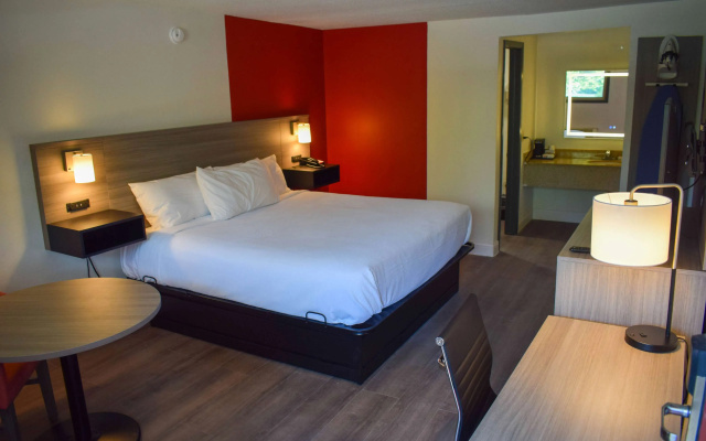 photo 5 of Ramada by Wyndham Cleveland Airport West