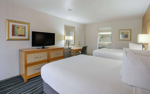 photo 3 of Ramada by Wyndham Costa Mesa/Newport Beach