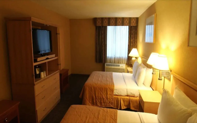 photo 4 of Gateway Hotel Dallas