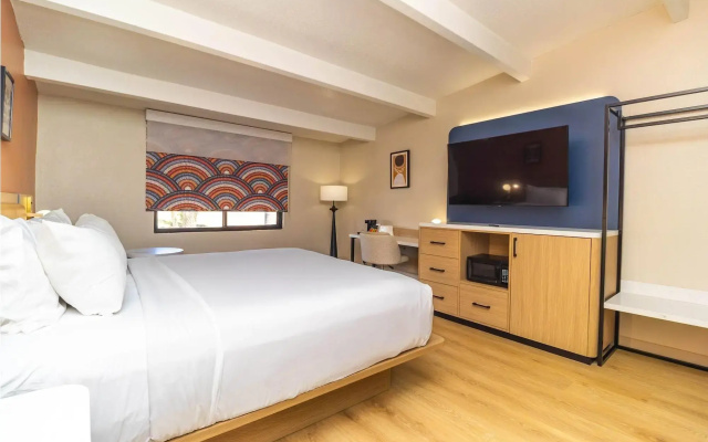 photo 2 of Ramada by Wyndham Davenport Orlando South