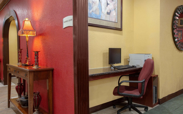 photo 2 of Ramada by Wyndham Davenport Orlando South