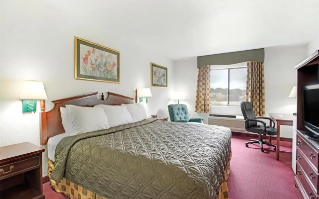 photo 3 of Ramada Decatur TX