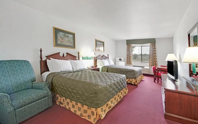 photo 5 of Ramada Decatur TX