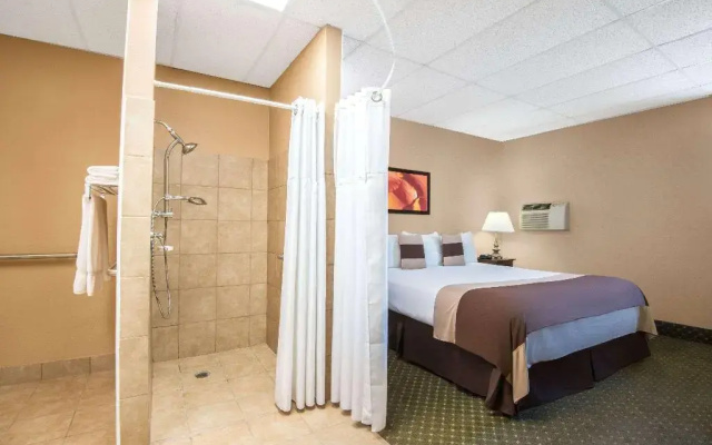 photo 4 of Ramada Denver Downtown