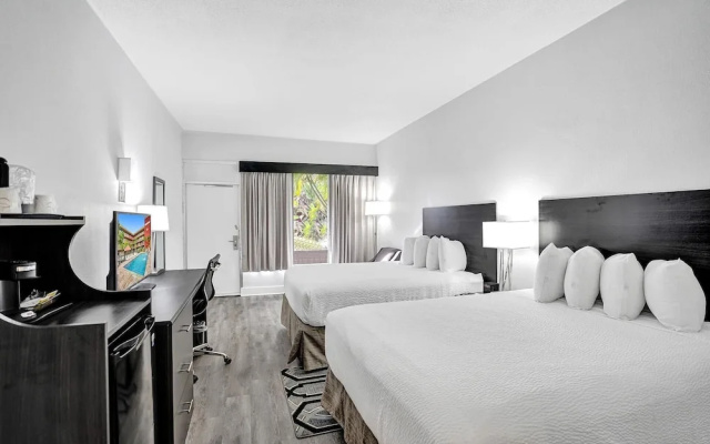 photo 4 of Ramada Hollywood Downtown