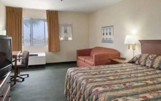 photo 3 of Ramada by Wyndham Hawthorne LAX / LA Stadium