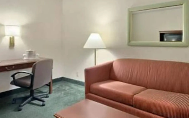 photo 4 of Ramada by Wyndham Hawthorne LAX / LA Stadium