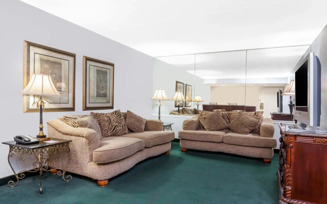 photo 5 of Ramada by Wyndham Henderson/Evansville