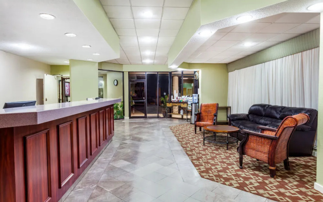photo 2 of Ramada Hilton Head