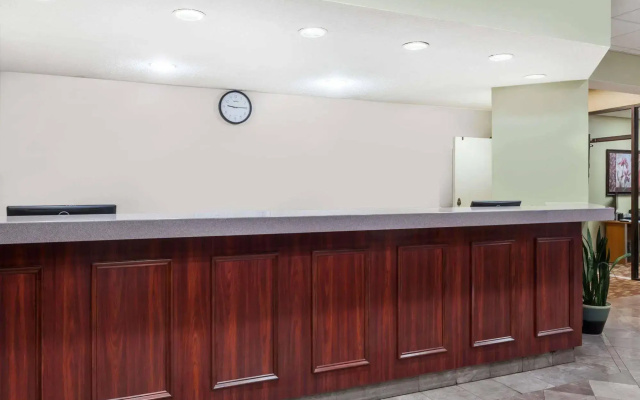 photo 2 of Simple Rewards Inn