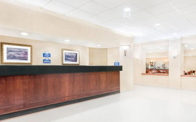 photo 2 of Ramada Hotel And Conference Center York
