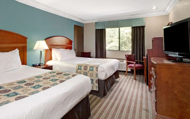 photo 4 of Red Lion Inn & Suites Houston IAH Airport