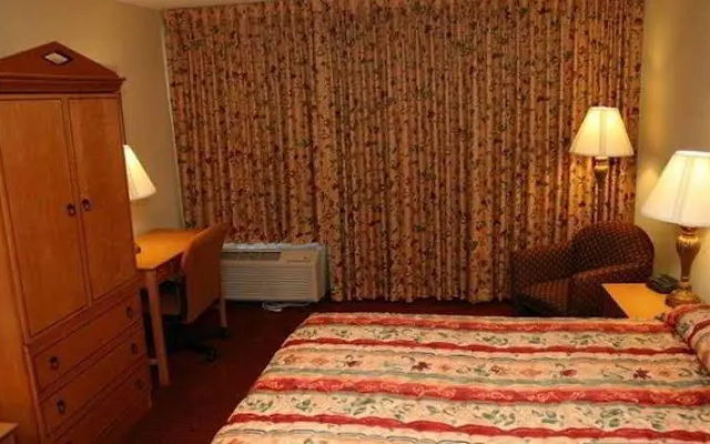 photo 2 of Ramada Inn Atlanta Airport South