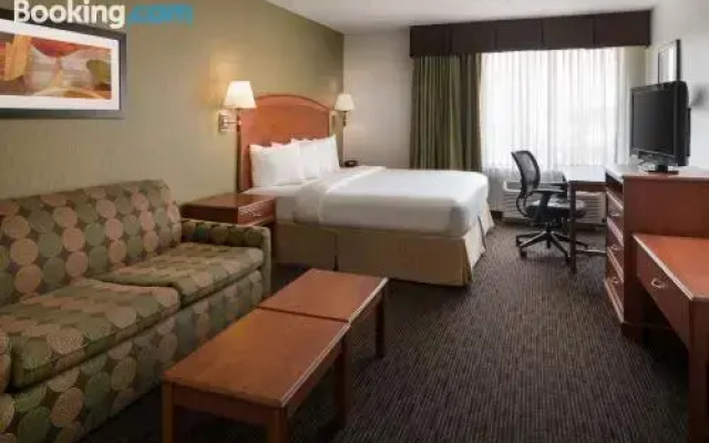 photo 5 of Ramada Inn And Suites Denver International Airport