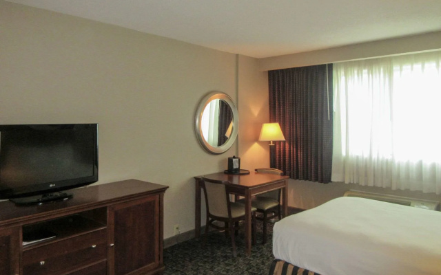 photo 5 of Clarion Inn