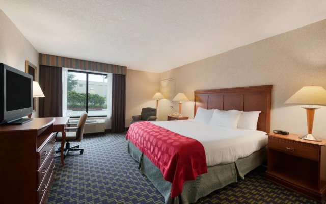 photo 5 of Ramada Jacksonville - Baymeadows