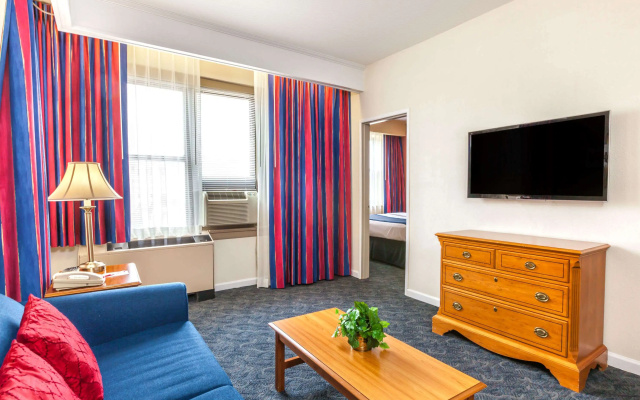 photo 3 of Ramada by Wyndham Jersey City