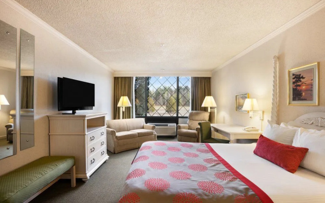 photo 3 of Ramada Lewiston Hotel & Conference Center