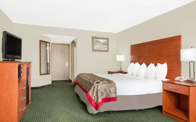 photo 5 of Ramada Hotel & Conference Center by Wyndham Lexington North