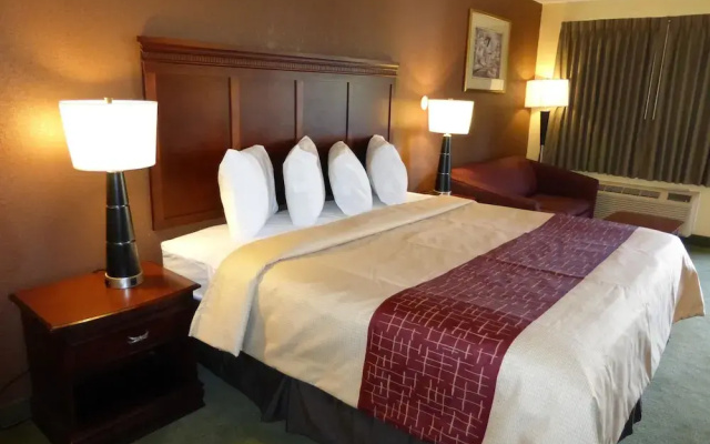 photo 4 of Red Roof Inn & Suites Cleveland