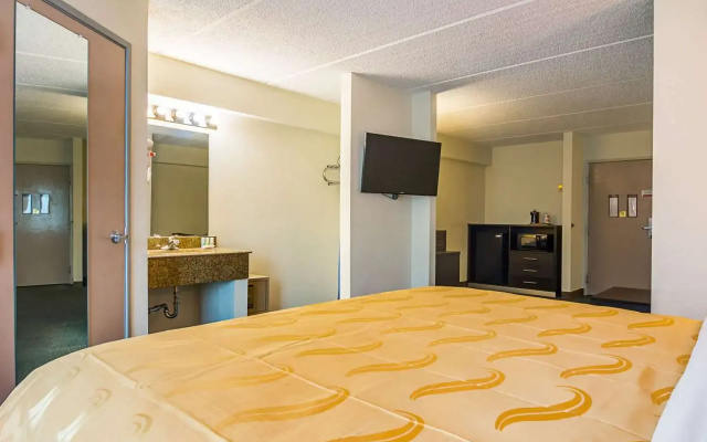photo 5 of Quality Suites Atlanta Airport East