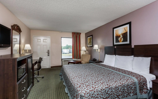 photo 5 of Days Inn by Wyndham Lugoff
