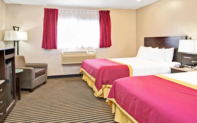photo 2 of Ramada by Wyndham Marina del Rey