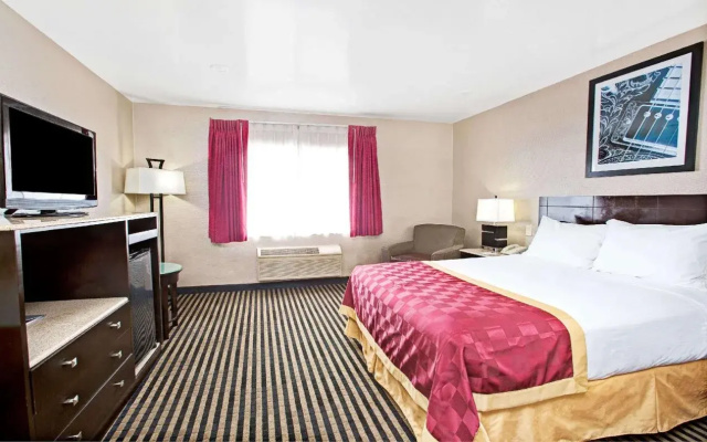 photo 4 of Ramada by Wyndham Marina del Rey