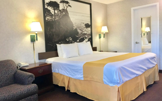 photo 3 of Pelican Inn Monterey