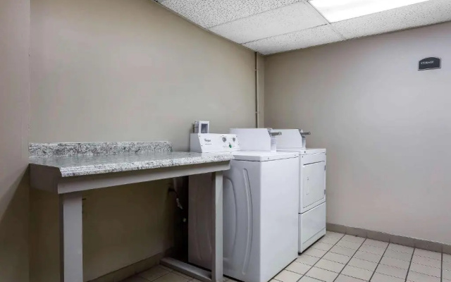 photo 4 of Ramada Limited Mooresville