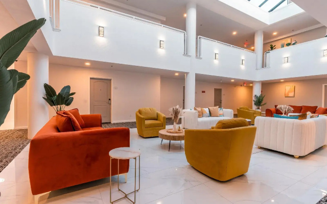 photo 2 of Hotel Aluxor SFO