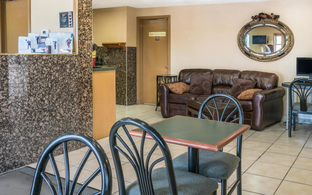 photo 2 of Motel 6 San Marcos, TX - North