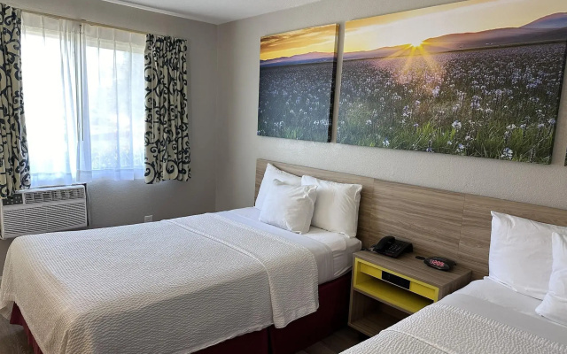 photo 3 of Days Inn by Wyndham San Marcos