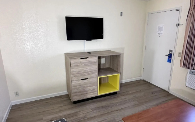 photo 5 of Days Inn by Wyndham San Marcos