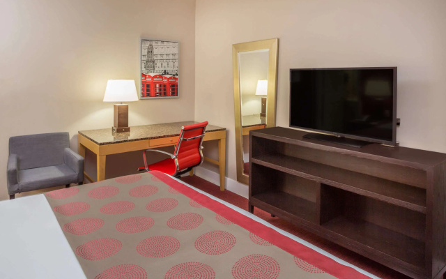 photo 4 of Ramada by Wyndham Miami Springs/Miami International Airport