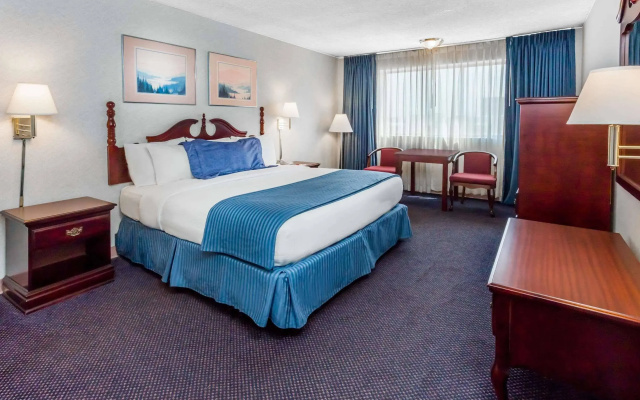 photo 2 of City Center Hotel Milwaukee