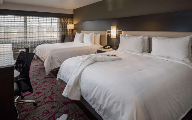 photo 4 of Radisson Hotel Oakland Airport
