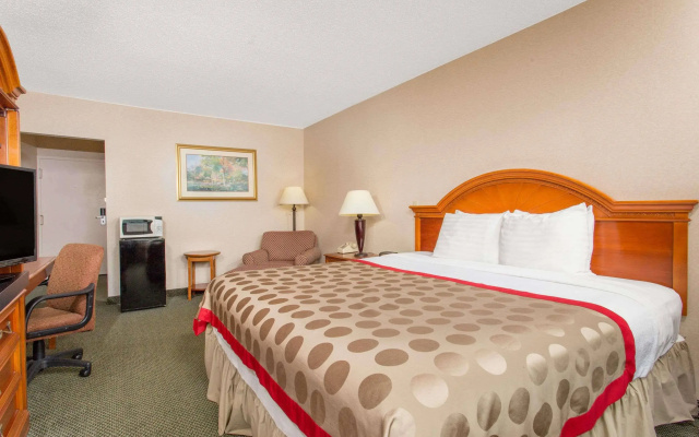 photo 3 of Ramada by Wyndham Painted Post Corning