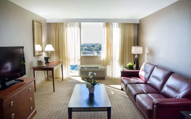 photo 5 of Ramada Plaza by Wyndham Atlanta Downtown Capitol Park