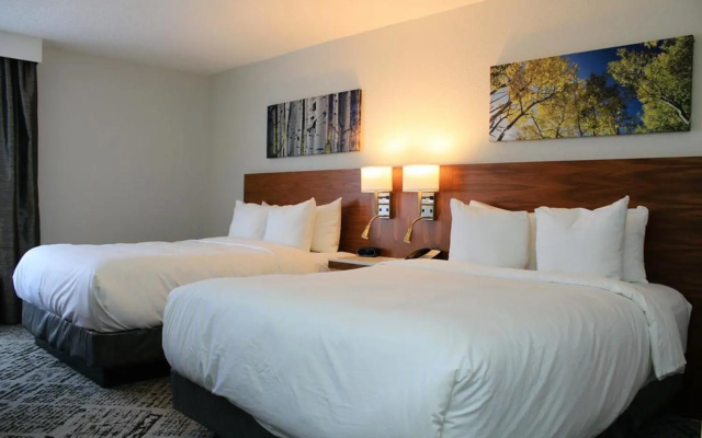 photo 4 of Plaza Hotel Denver