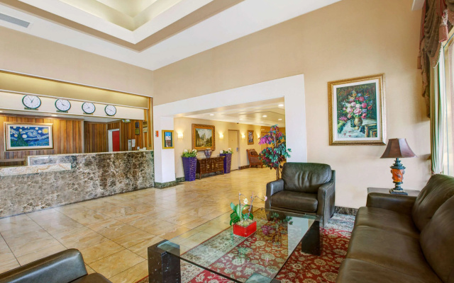 photo 2 of Ramada by Wyndham Hawthorne LAX / LA Stadium
