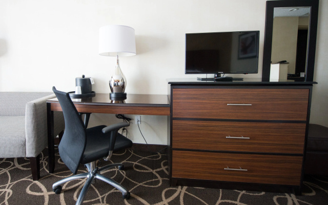photo 5 of Holiday Inn Newark International Airport by IHG