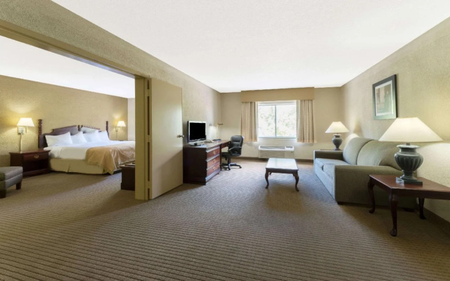 photo 5 of Ramada Plaza & Conf Center by Wyndham Louisville