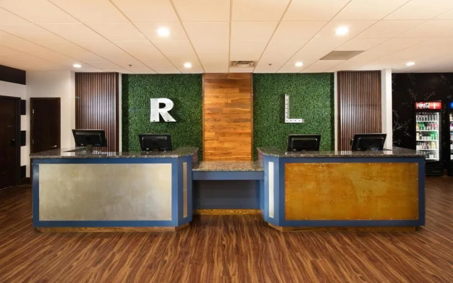 photo 2 of Ramada Plaza Omaha
